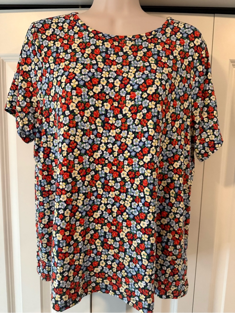 Old Navy Luxe flower floral tee top shirt large L
